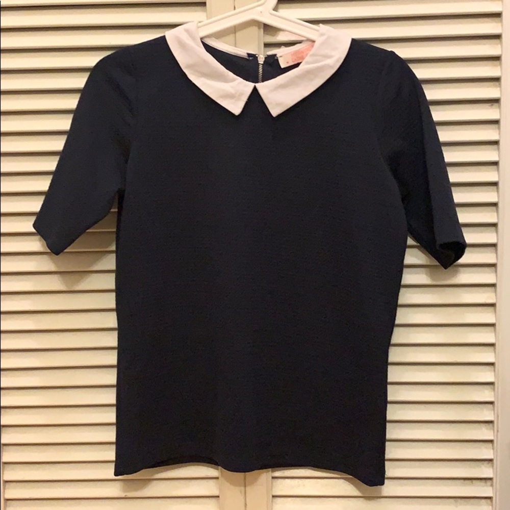 Lightly worn cute navy textured top with collar